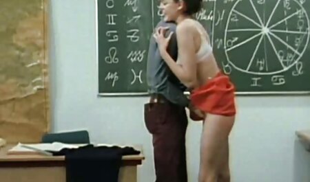 Fille obtient sexe a la plage nudiste un beau cadeau anal