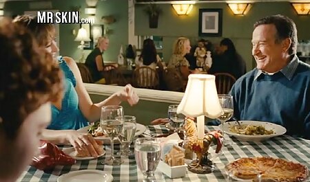 Petite tatouée de 18 ans filme amateur x chevauche une énorme bite