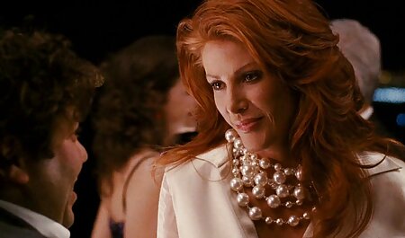 Plantureuse femdoms britanniques tirant sous sex voyeur gratuit à l'extérieur