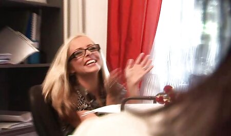 Brunette video amateur gay porno Campus Hottie Parle Sale Et Se Masturbe