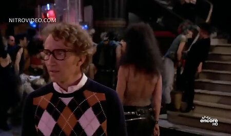 Trentenaire suce une bite après qu'elle se fait baiser un video porno amateur en streaming jouet sexuel