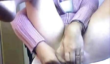 Filles lesbiennes poilues sexe oral et baise filmpornoamateur avec les doigts