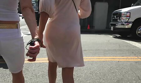 Plantureuse sexe plage voyeur euro chevauche une bite avant de baiser une éjaculation