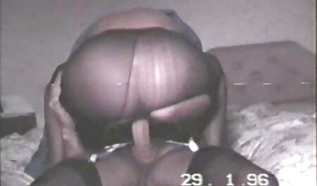 Superbe modèle de casting doigt baisé video amateur streaming gratuit par une agent lesbienne