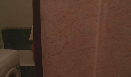 L'action sérieuse du sex amateur mere et fils clitoris de Jette tatouée