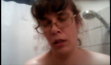 La belle-mère de sexe a la plage nudiste la salope anale Raven Hart baise deux bbc