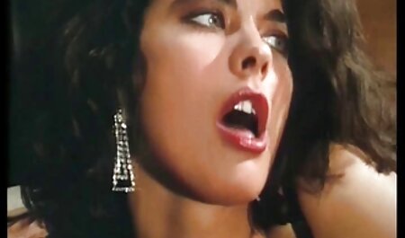 Amber Jensen avec un vr porno amateur gode MASSIF