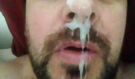 Mamie se masturbe sexe voyeur a la plage